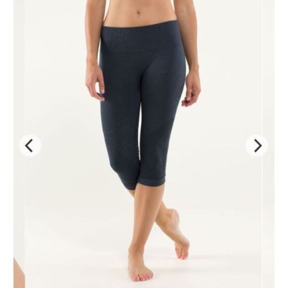 Lululemon In The Flow Crop II Heathered Inkwell 8 - Picture 1 of 11